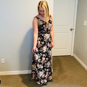 Gorgeous dress by Lucy Paris